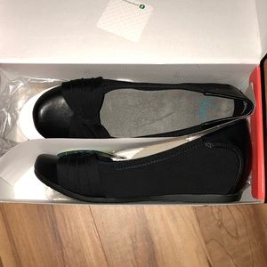 Women’s size 7m black slip on shoes